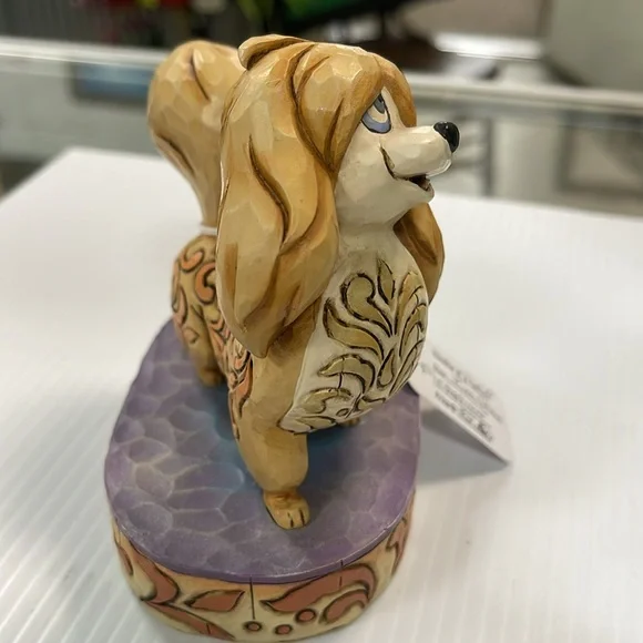 Jim Shores Peg “Flirtatious Peg” Walt Disney Showcase Collection - Picture 5 of 7